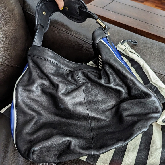 L.A.M.B black leather handbag - Picture 2 of 6